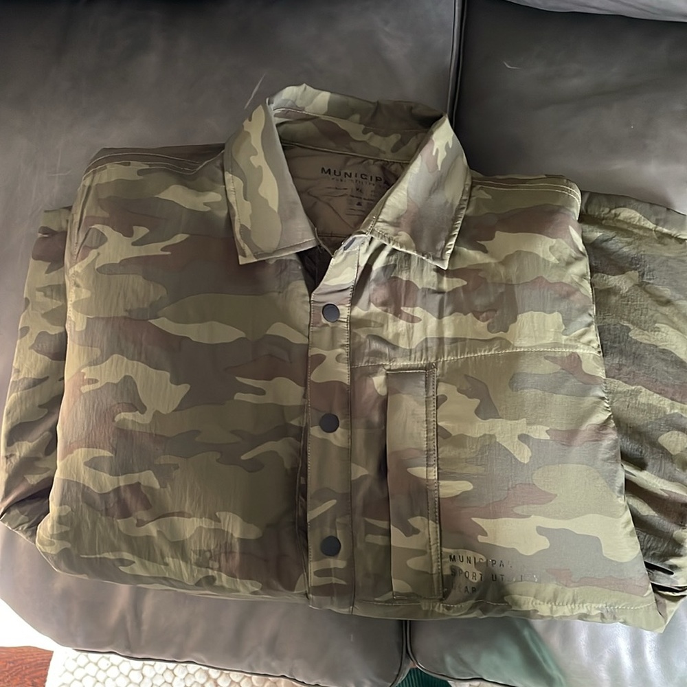 Municipal Lightweight Puffer Jacket